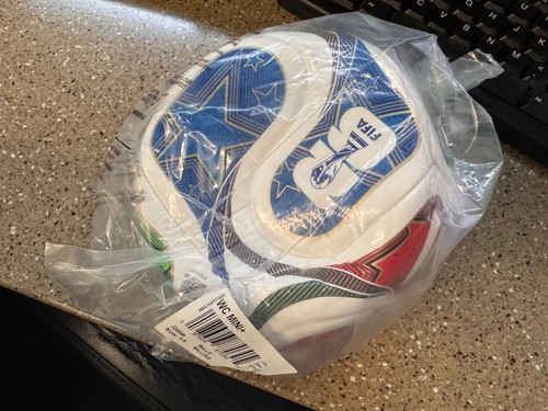 Nuovissimo pallone calcio - nuovissimo,