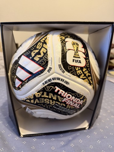 Adidas trionda 2026 fifa world - adidas,